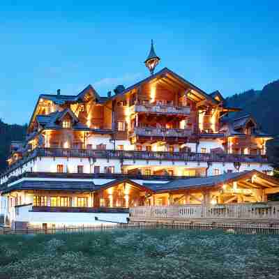 Grossarler Hof Superior Hotel Exterior