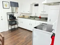 Pacific Escape-Walk to the beach! Adorable 2-bedroom Crescent City home.