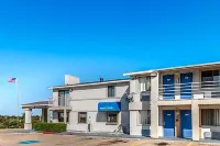 Motel 6 Lancaster, TX - DeSoto - Lancaster فنادق في DeSoto