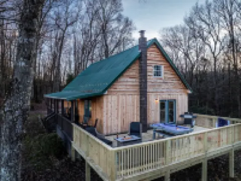 Getaway Cabin – Deck, Fire Pit & BBQ Near Gorge