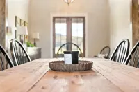 Spacious Home in Appalachian Mountains - Hot Tub, Firepit, on the Tocccoa River!
