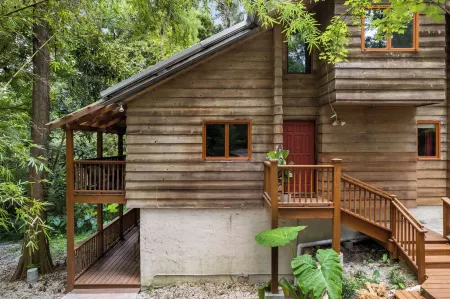 The Chalet, a charming 3-bedroom Chalet located in Gainesville, FL