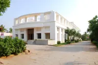 Poppys Vista Hotel