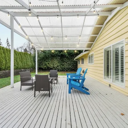Charming Home in Bellevue – Near Downtown!