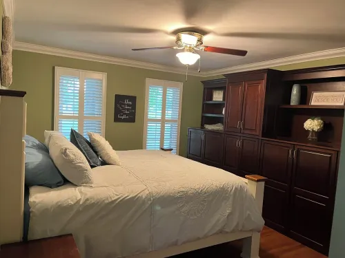 Charming 3-bedroom house on Douglas Lake close to Dandridge & Pigeon Forge! Hôtels à : Baneberry