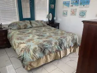 BEACH FRONT ISLAND COTTAGE 3 BEDROOM,1 BA  PETS MUST BE DECLARED WHEN BOOKED.