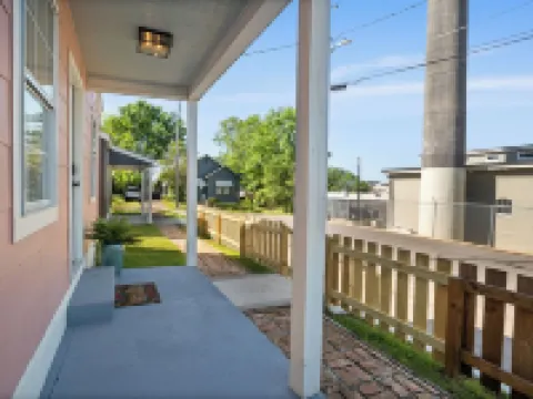 Cottage Row: Daphne Hoteles en Laurel