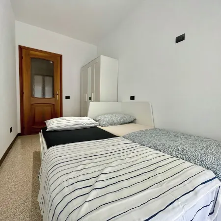 Luciana House 2 - Apartment Two Steps from City Center and Lake Major