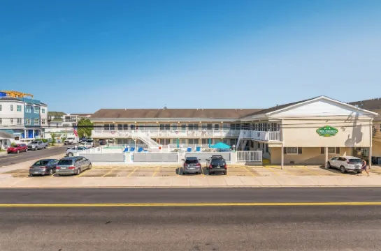 Cozy 1BR condo North Wildwood with WiFi, AC, 1.5 blk to beach, Boardwalk, Moreys