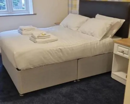 ذا أستون إن Hotels near محطة ويتون