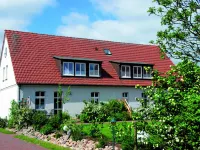 Apartment on Lake Muritz With Marina Access