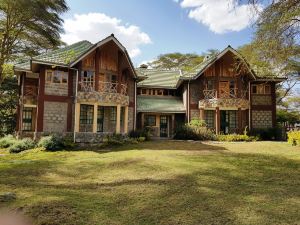 Ole Itiko Cottages