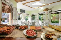 Velinn Pousada Ponta do Pequeah Hotels in Ilhabela