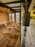 Hotel Alpina - Parking