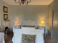 Ellesmere House Hotels in Castle Cary