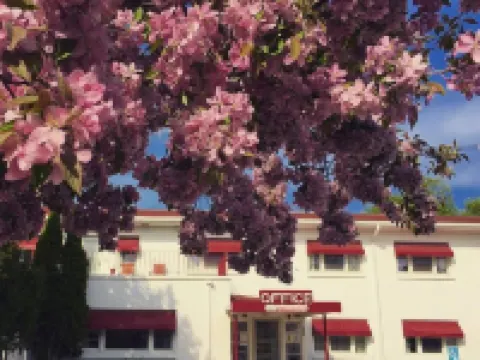 Holiday Music Motel Hotels in Door County