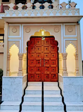 Limra Отели в г. Махуа Кхера