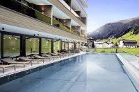 Hotel Tirolerhof 4 Sterne Superior Hotel di Vorderlanersbach