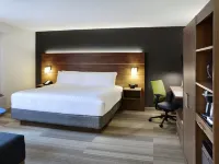 Holiday Inn Express TORONTO DOWNTOWN by IHG Hotels near The Grange