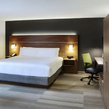 Holiday Inn Express TORONTO DOWNTOWN by IHG