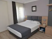 هوتل هيلين Hotels near تمثال طروادة