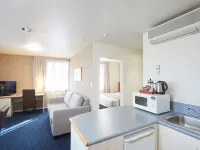 Ventura Inn & Suites Hamilton Hotels in Hamilton