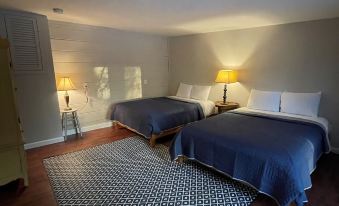 Brookside Hideaway, Brook Road Inn