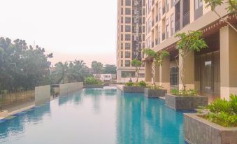 Comfortable and Modern Studio Transpark Cibubur Apartment