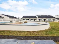 6 Person Holiday Home in Brovst - piscina