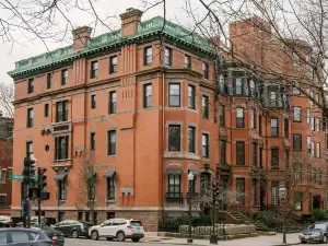 No. 284 Back Bay Hotel, Sonder