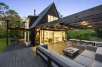 The Coast & Country Cottage
