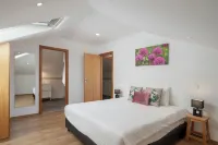 Casa Strelitzia by An Island Apart