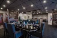 Holiday Inn & Suites - Syracuse/Airport Hotels in Salina