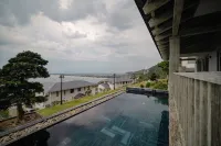 Crown Retreat Quy Nhon Resort - piscina
