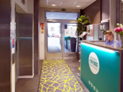 フォーノム アパートホテル ヘルシンキ カンピ ヘルシンキのホテル