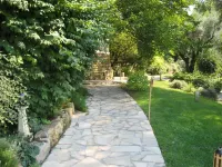 Domaine du Paradis des Oiseaux فنادق في موجينس