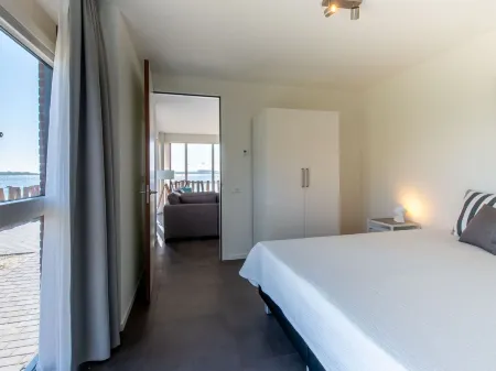 Exclusive Apartment on the Ground Floor Directly Located on the Water