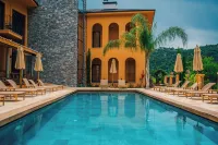 The Remote Hotel - Pools
