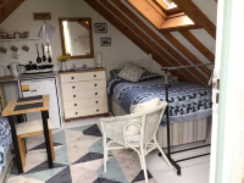 Cozy Camborne Studio Retreat with Two Single Beds Hotels in Camborne
