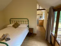Orchard Cabin Herefordshire Wye Valley Hotels in Walford