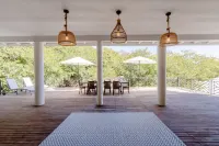 Nkosi Guest Lodge Hotel di Victoria Falls