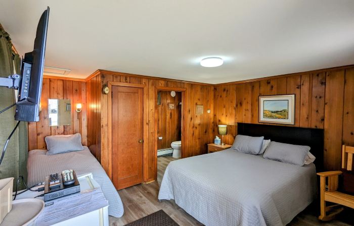 Riverside Motel