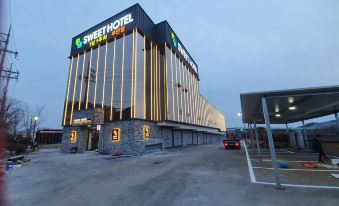 Sweet Hotel