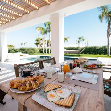 Taf Villas - Beach Resort & Tesla