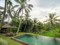Green Sari Private Villa Hotels near Sambahan