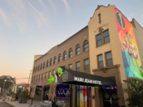 마리 진 호텔 - 성인 환영