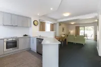Leeuwin Apartments