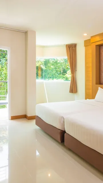 ห้องดีลักซ์ พร้อมระเบียง