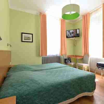 Hotel Restaurant Dontenville Rooms