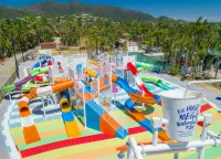 Big4 Adventure Whitsunday Resort - Strand
